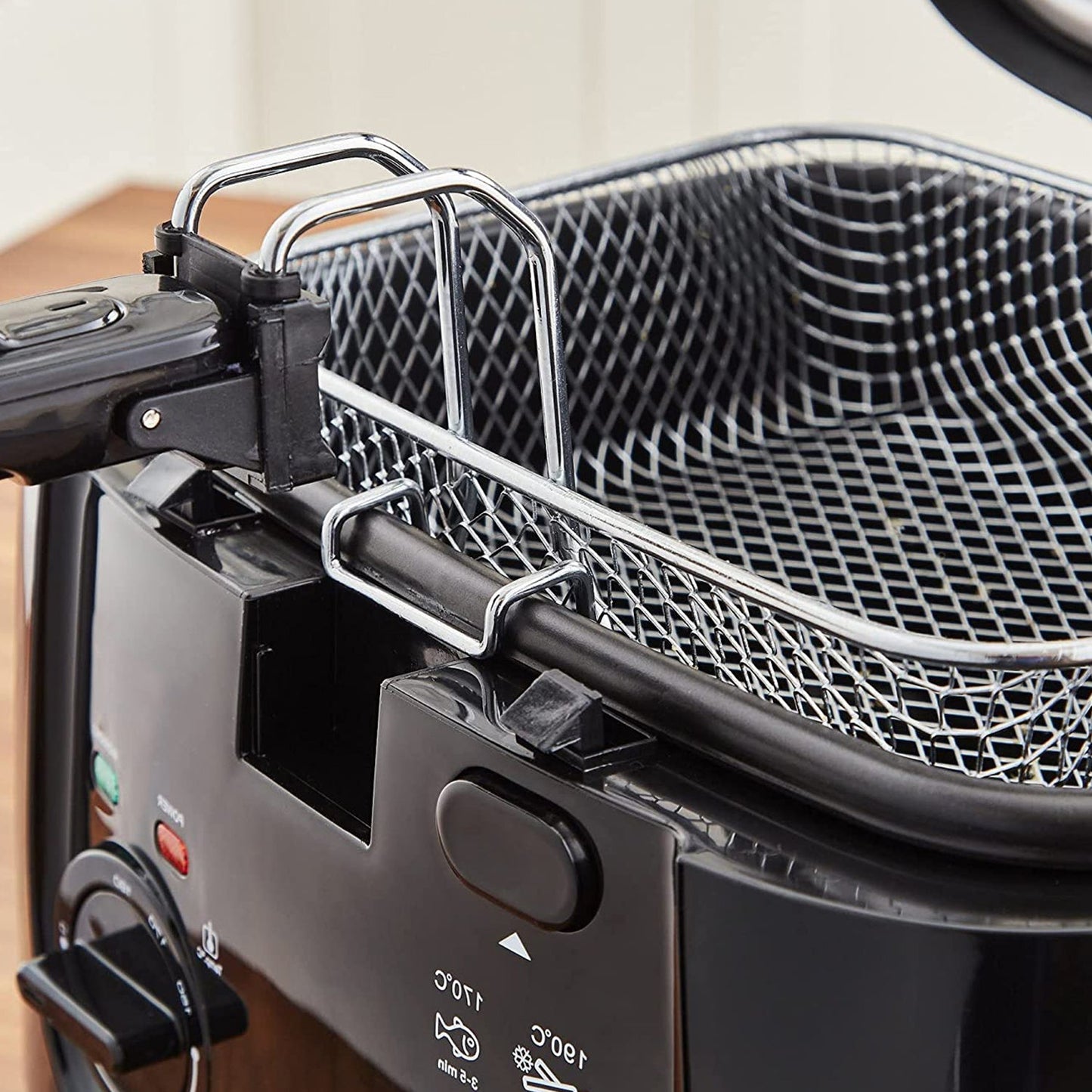 2.5 Liters Deep Fat Fryer - 1800 Watts