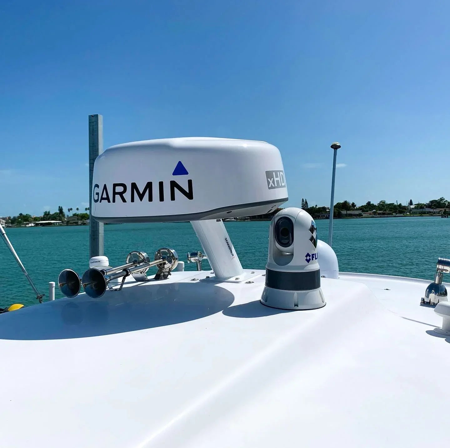 Scanstrut APT | F | 250 | 01 APT | F | 250 | 01 APT | F | 250 | 4Boats