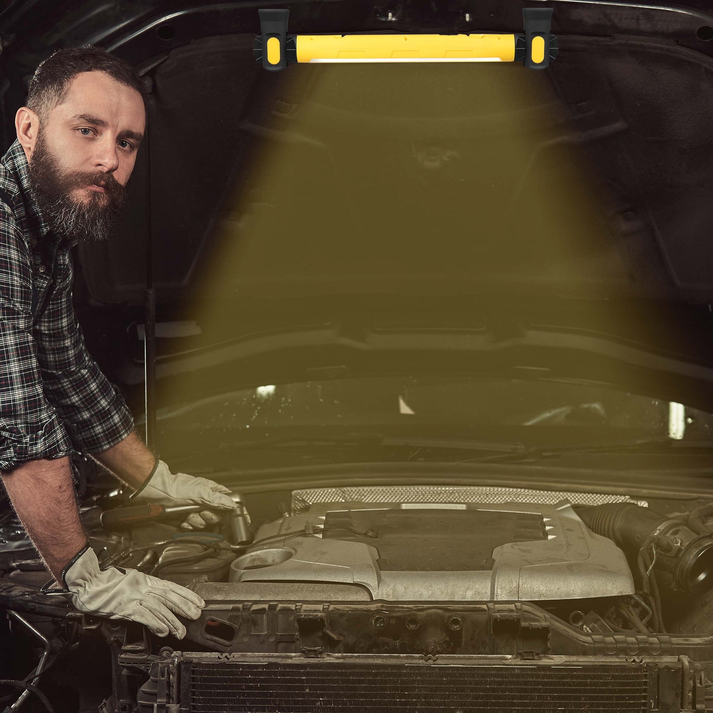 Rechargeable LED Work Light with Magnet