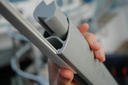 Self-Levelling Radar Mount â€“ Backstay