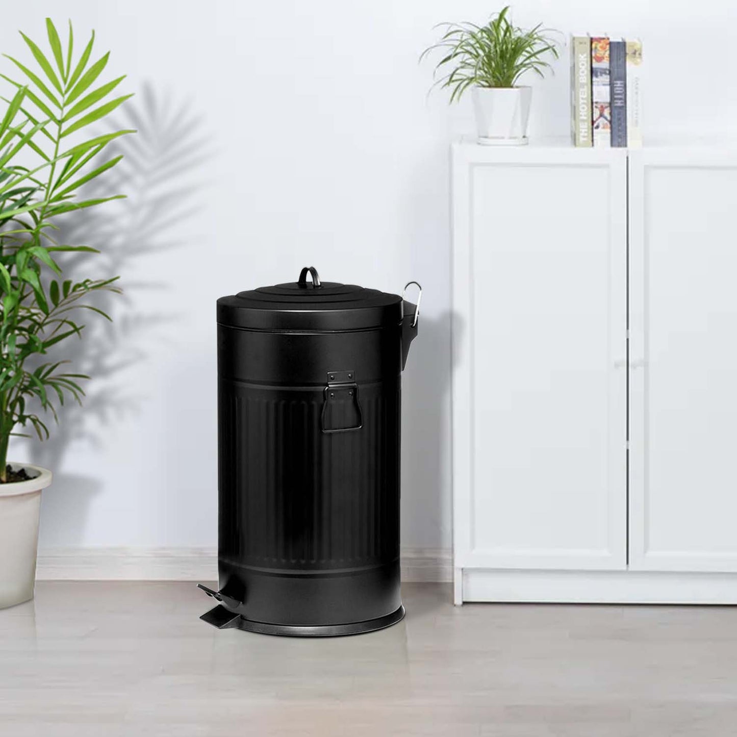 30 LTR American Style Black Pedal Bin