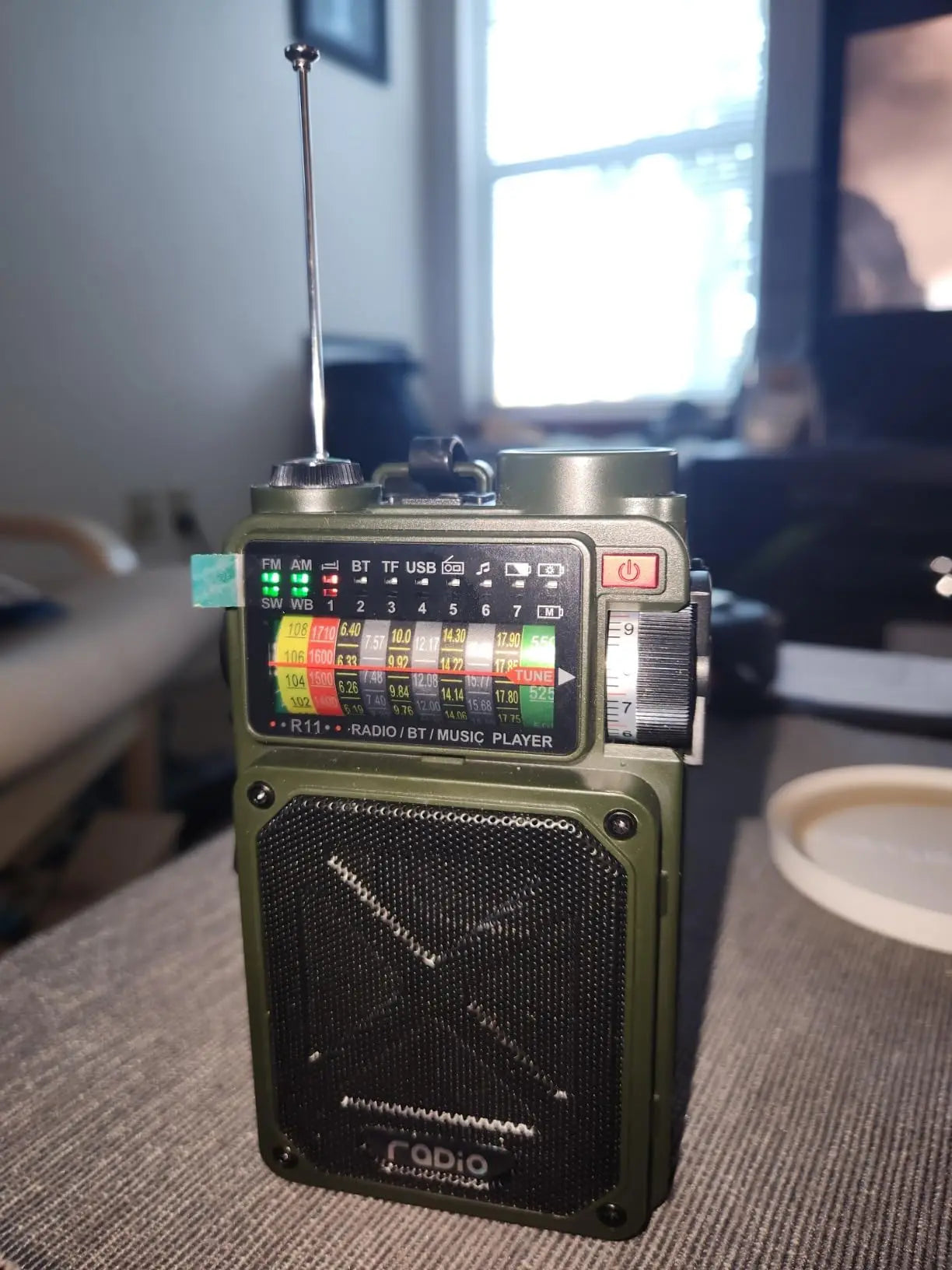 R11 Solar Hand Generator Radio Card Speaker Outdoor Emergency Disaster Prevention Survival Equipment with SOS Alarm Flashlight