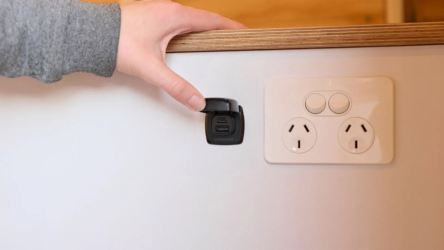 Scanstrut Flip Flip Flip Pro Fast Charge Dual USB Type | A & | 4Boats