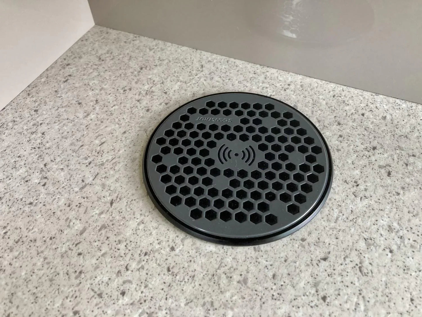 Scanstrut Scanstrut ROKK Surface 10W Wireless Charger 12 | 24 | 4Boats